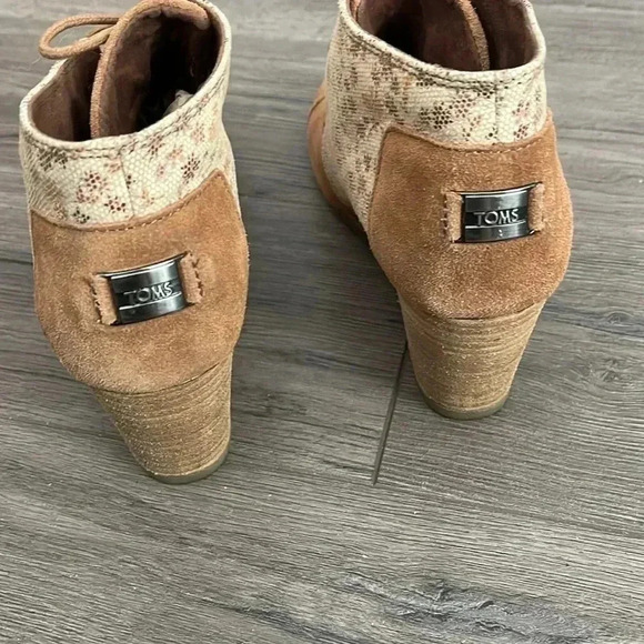 [US8]Toms Desert  Beige/Brown Maple Leaf Pattern Wedge Boots Bootie - Picture 5 of 10
